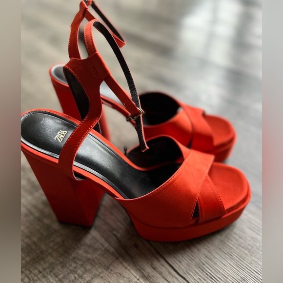 Satin Chunky Platform Sandals - Picture 5 of 6